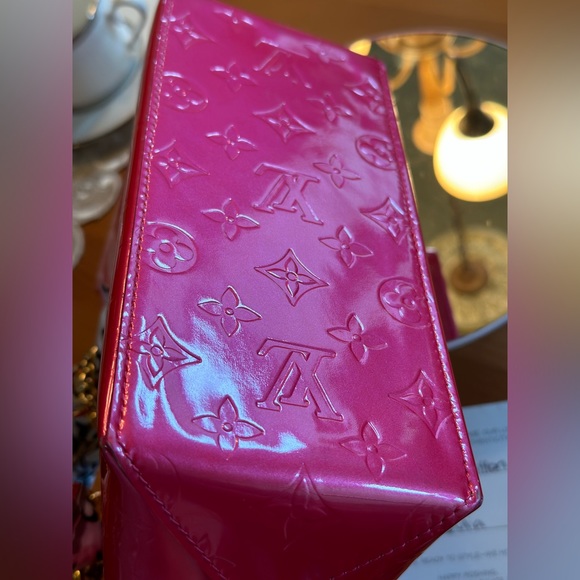 Luis Vuitton (posh auth.) Vernis leather HOT PINK mini tote bag! PRISTINE! - Picture 8 of 16